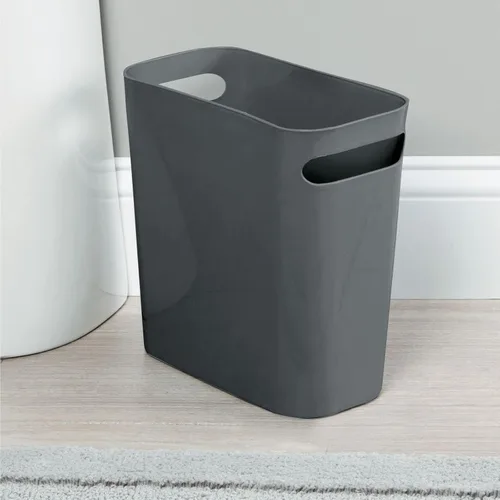 Vista 6 de mDesign - Pequeña papelera rectangular de plástico para basura, recipiente para basura con asas para baño, cocina, oficina en casa, dormitorio