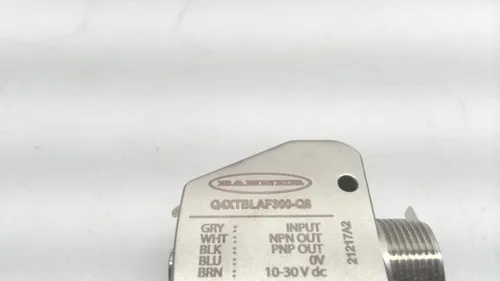 Vista 2 de BANNER ENGINEERING Q4XTBLAF300-Q8 (94118), 1 PNP, Conector Integral Euro M12 5-PIN, Entrada 10/30 VDC, Campo ajustable láser, SALIDAS Bipolar 1 NPN