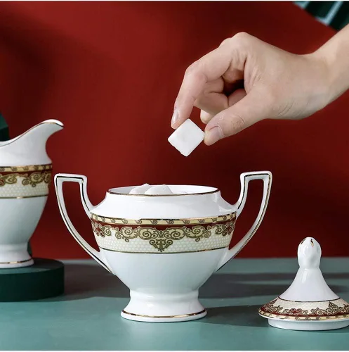 Vista 8 de Porlien - Juego exquisito de 4 de tazas de té/café y platos dorados con bordes rojos. De porcelana, para la hora del té o fiestas de té. Empaque