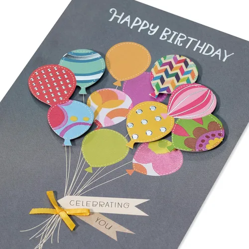 Vista 5 de American Greetings - Tarjeta de cumpleaños (Celebrando a ti)