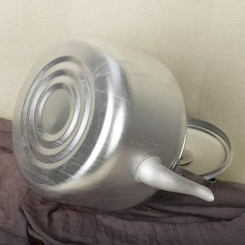 Vista 4 de Tetera de aluminio, tetera tradicional ergonómica de gran capacidad para cocinas domésticas (tamaño 5L)