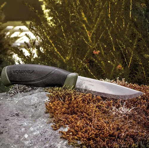 Vista 4 de Morakniv Companion Cuchillo de hoja fija de acero al carbono con funda