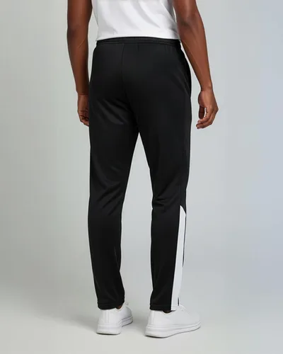 Vista 6 de Real Essentials Paquete de 3 Pantalones deportivos de tricot, informales, deportivos y activos, con parte inferior abierta y bolsillos para hombre