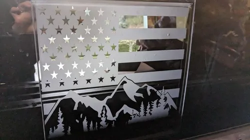 Vista 4 de Xinghe Calcomanía para Ford F150 F250 F350 2015-2023 2024 2025 2026 Mountain Forest American Flag para ventana central trasera de camión