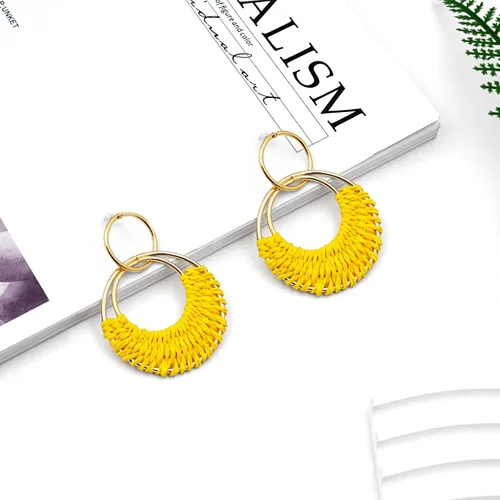 Vista 7 de Ronglry Aretes bohemios de ratán de rafia para mujeres y niñas, ligeros, hechos a mano, de mimbre trenzado, grandes, divertidos, modernos, regalos
