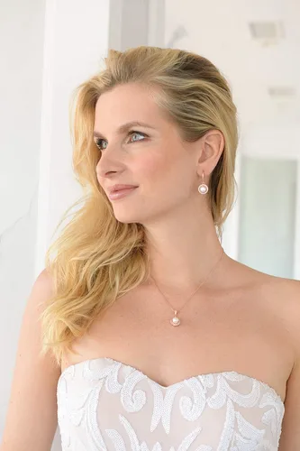 Vista 2 de Mariell Collar y pendientes de boda de perlas para novias, damas de honor, joyas de oro rosa