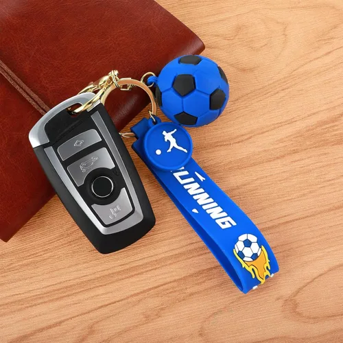 Vista 5 de Cobee Llavero de fútbol de regalo, llavero novedoso para niños, fanáticos de los deportes, llaveros de fútbol de silicona para regalos de fiesta