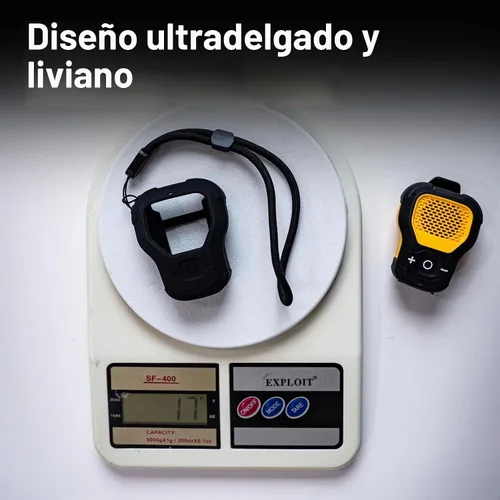 Vista 3 de CYBERGUYS Funda de Silicona para Altavoz Bluetooth Portátil DEWALT, Cubierta Protectora Duradera a Prueba de Golpes Antideslizante para Mini Altavoz