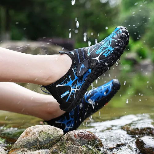 Vista 9 de Quickshark - Zapatos de agua infantiles para interiores y exteriores, sandalias de secado rápido, ligeras, para caminar, playa, piscina o natación