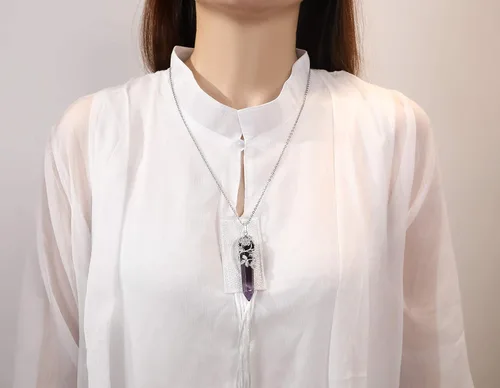 Vista 3 de XIANNVXI - Collar con dije de punto de cristal envuelto en flores Reiki, cristales curativos de piedras, collares de piedra de cuarzo para mujeres