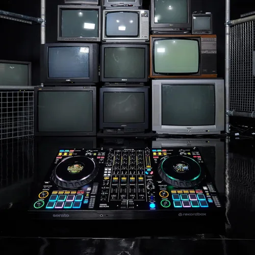 Vista 17 de Pioneer DJ DDJ-FLX10 Edición Limitada - Controlador DJ de 4 canales para Rekordbox & Serato - Negro