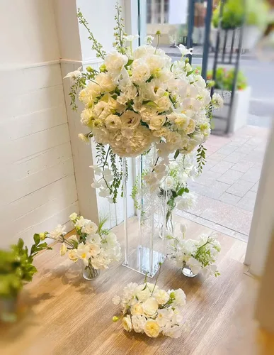 Vista 2 de Juego de 10 soportes de flores de acrílico, 31.5 pulgadas de alto, soporte para jarrón de flores para boda, centro de mesa para mesas