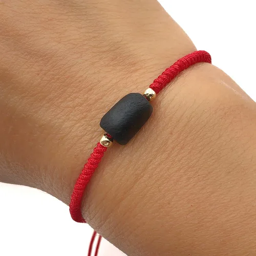 Vista 4 de Red String Protection Bracelet for Women Against Evil Eye Genuine Jet Stone Azabache Contra el Mal de Ojo