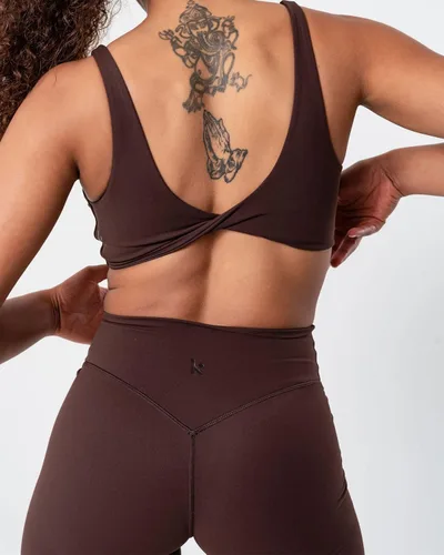 Vista 3 de Kamo Fitness Serenity - Pantalones cortos de cintura alta, entrepierna de 6 pulgadas, sin costura frontal, aptos para muslos, con costuras en V