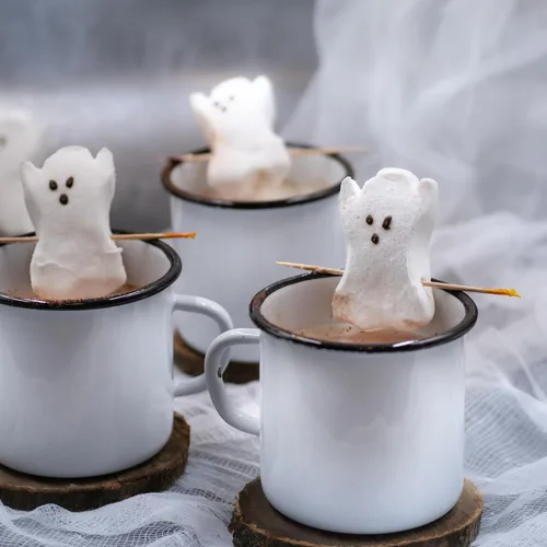 Vista 6 de Caramelos de malvavisco de Halloween, malvaviscos con forma de fantasma blanco, adornos para cupcakes y postres, paquete de 6, 3 onzas