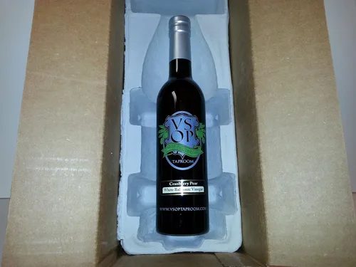 Vista 2 de VSOP Vinagre balsámico blanco envejecido de arándano y pera de Módena (12.7 fl oz / 12.68 oz)