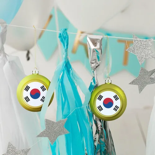 Vista 7 de Adornos de bolas de Navidad con bandera de Corea del Sur para Navidad, bolas de Navidad de estilo dorado para decorar 1 unidad