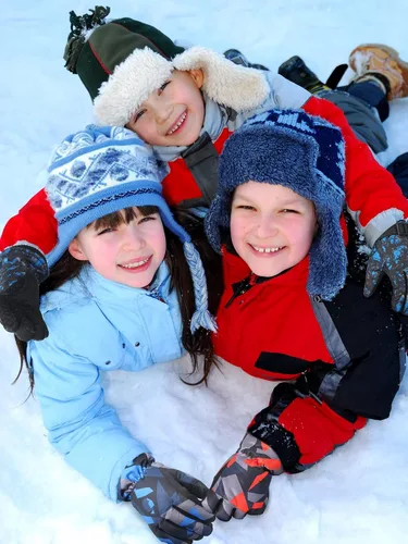 Vista 3 de 4 pares de guantes de invierno unisex para niños, impermeables, guantes de esquí para la nieve, guantes de esquí gruesos y cálidos para niños de 8 a