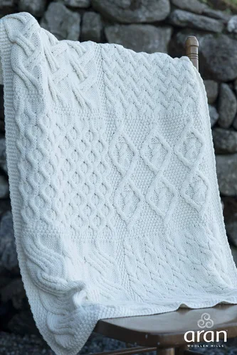 Vista 3 de Aran Woollen Mills Manta de punto merino supersuave para cuna de 22 x 32 pulgadas (natural)