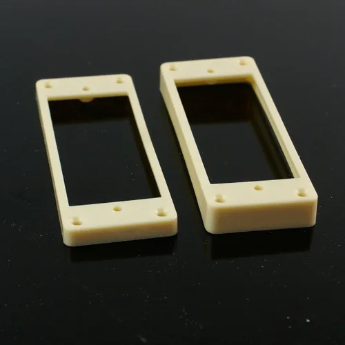 Vista 2 de Mini anillos de montaje Humbucker para puente y cuello, crema de fondo curvado (juego de 2)