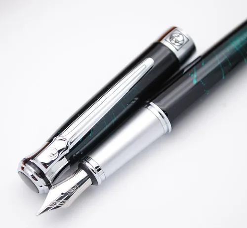 Vista 2 de Picasso 903 Pluma estilográfica Sweden Flower King en caja original, Verde (Green Marble)