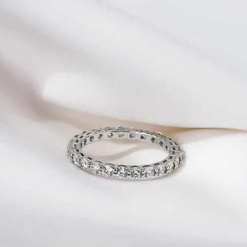 Vista 53 de Amazon Essentials Anillo de plata de ley chapada en platino o oro con circonita cúbica redonda de elementos infinitos
