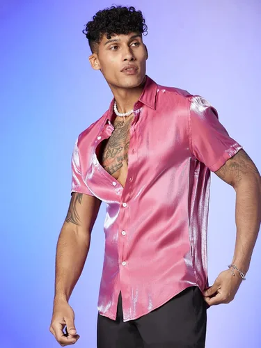 Vista 4 de Cozyease Camisas de discoteca de los años 70 para hombre, camisas de manga corta con botones, camisetas de lentejuelas para fiesta y club