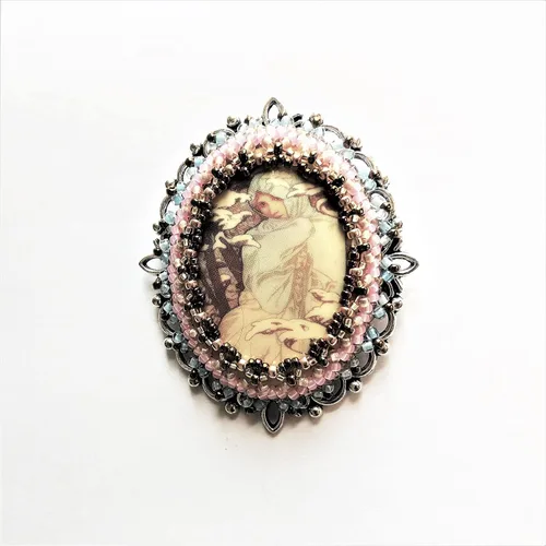 Vista 2 de Beadwoven Blue Pink Art Nouveau Brooch Romantic Winter Lady Cameo Alphonse Mucha Filigree Antique Silver color frame
