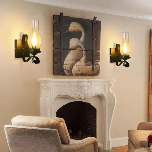 Vista 2 de Juego de dos apliques de pared rústicos, lámpara de pared de granja negra cableada en interiores, lámparas de pared retro con vidrio ámbar, apliques