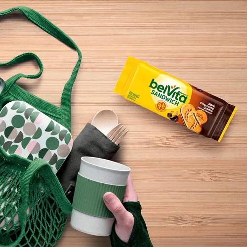 Vista 16 de belVita Sándwiches de galletas de barra de desayuno, crema de chocolate negro, 30 paquetes en total, 6 cajas (2 galletas por paquete)