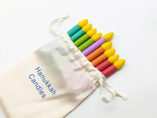 Vista 6 de Paquete de 2 menorá de Janucá de madera para niños con velas extraíbles