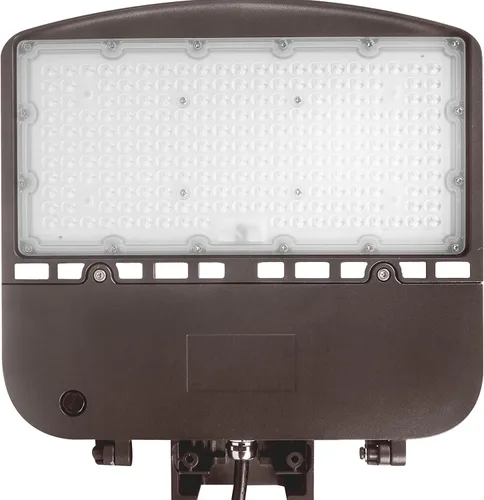 Vista 2 de Nuvo Luz LED de área exterior 65/840 tipo III, 100-277V 100 vatios, 4000K