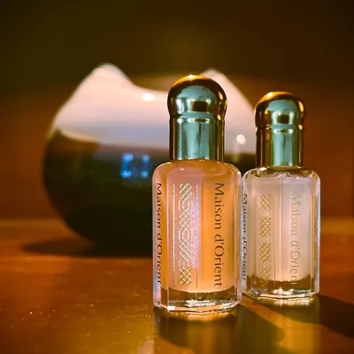 Vista 6 de Maison d'Orient Colección Tahara 2x6mL Aceite Corporal de Perfume de Almizcle Rosa y Blanco para Mujer Aceites de Perfume Árabes Perfumes