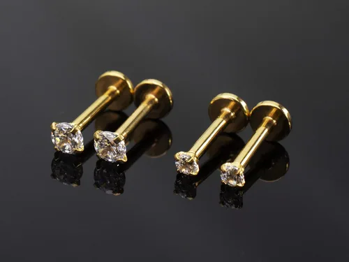 Vista 4 de Piercing de labio de 16 G con circonita cúbica de color mixto para labret Monroe nariz, tragus hélice para oreja, joyería de acero inoxidable