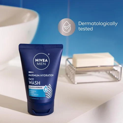 Vista 6 de NIVEA MEN Loción facial de máxima hidratación, loción facial con protector solar SPF 15 de amplio espectro para hombres, paquete de 4 tubos de 2.5