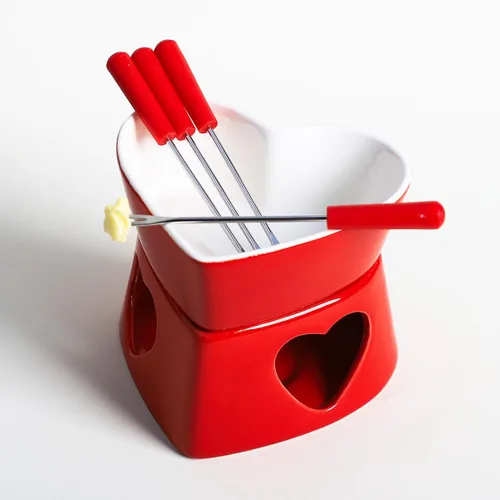 Vista 3 de Sizikato Juego de fondue de chocolate de porcelana roja en forma de corazón, 10 onzas