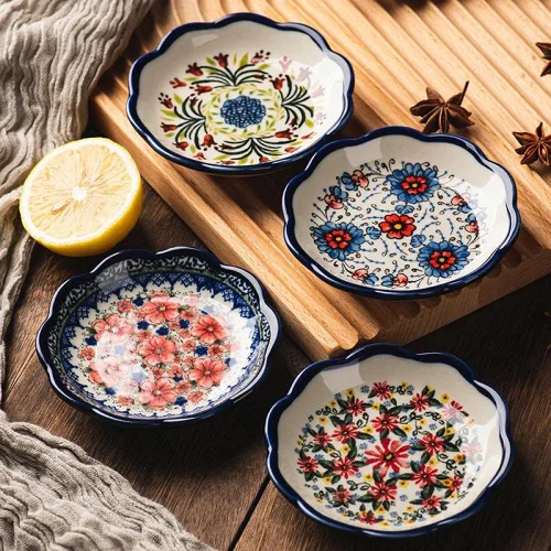 Vista 3 de Sizikato 4 platos de porcelana para aperitivos, plato de salsa de 4 pulgadas, patrón de flores exóticas