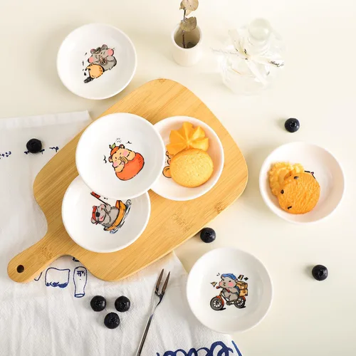 Vista 3 de SOCOSY Platos de cerámica súper lindos con animales de dibujos animados, platos de condimentos, pequeños tazones para alimentación de gatos, perros