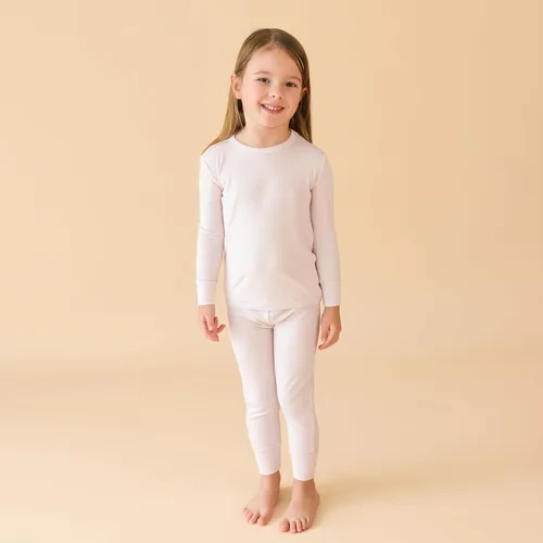 Vista 35 de Posh Peanut Pijamas para niñas, suaves, de viscosa de bambú para niños, pijamas a juego de manga larga para niñas