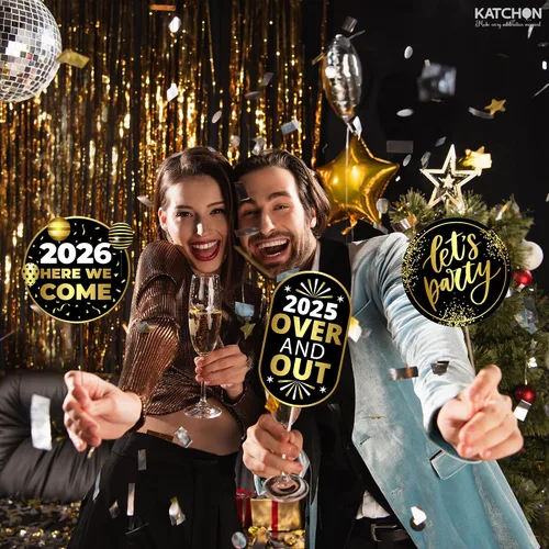 Vista 6 de KatchOn, Accesorios para cabina de fotos de Nochevieja 2024 – Paquete de 35 Accesorios de cabina de fotos de Año Nuevo dorado y negro