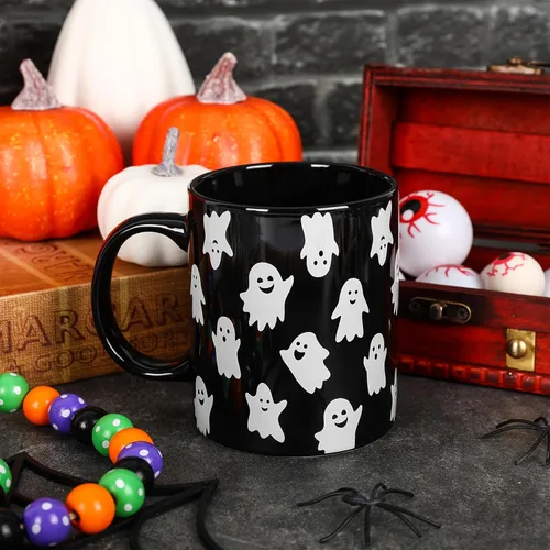 Vista 4 de Whaline Taza de Halloween de 12 onzas con diseño de fantasma, taza de café con fantasmas negros y blancos de cerámica, tazas de fiesta de Halloween