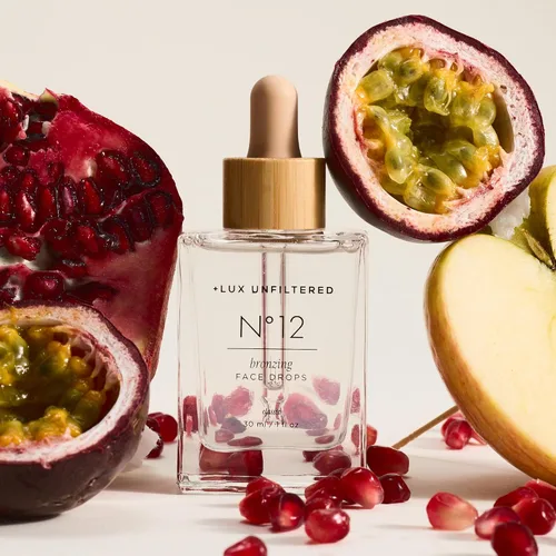 Vista 2 de + Lux Unfiltered N°12 Gotas para broncear la cara - Gotas de bronceado no comedogénicas para la cara con ácido hialurónico, vitamina E y aceite