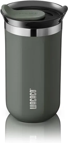 Vista 22 de Taza de viaje Octaroma Classico de WACACO, vaso de viaje de acero inoxidable de doble pared con tapa para beber, 6 fl oz (180ml), ámbar amarillo