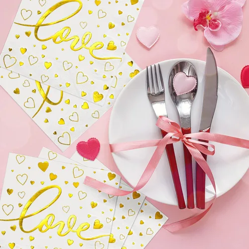 Vista 4 de Whaline Paquete de 80 servilletas desechables para el día de San Valentín, servilletas desechables doradas con estampado de corazón de amor