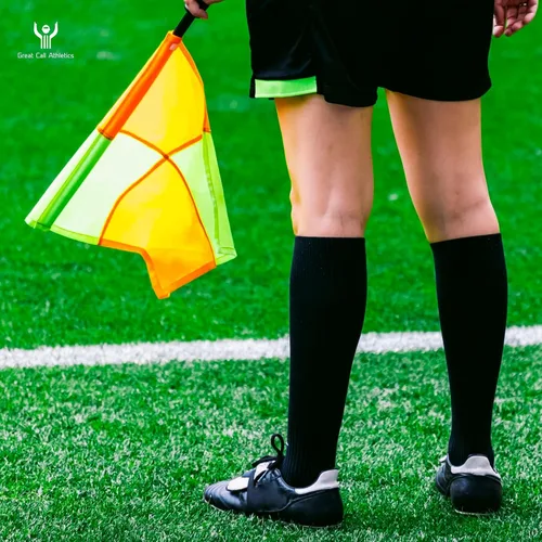Vista 5 de Great Call Athletics El Juego Pro de bandera de árbitro de fútbol con estuche A prueba de agua asistente linesman amarillo naranja estilo a