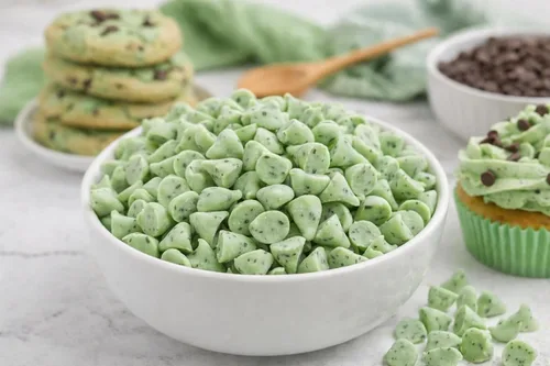 Vista 3 de Oasis Supply, Gotas de confitería con sabor a menta verde con chispas de chocolate y menta (2)
