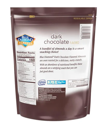 Vista 2 de Blue Diamond Almonds, Nueces de chocolate oscuro y almendra, bolsa de 40 onzas (paquete de 1)