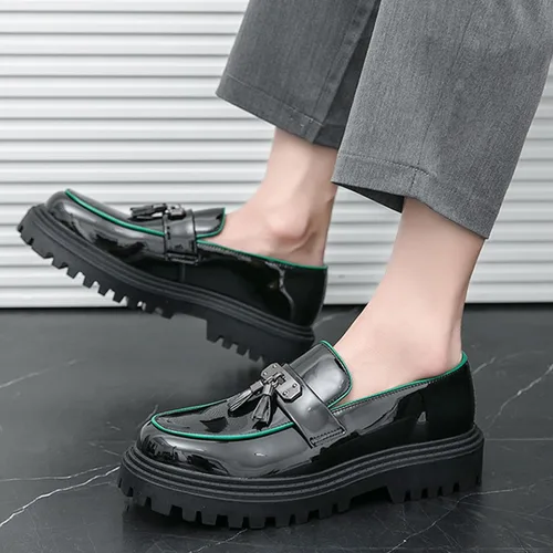 Vista 6 de Mocasines de charol para hombre con plataforma gruesa con decoración de metal, suela de lengüeta, zapatos de trabajo de negocios, antideslizantes