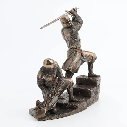 Vista 5 de Veronese Design Battling Templar Knights - Estatua de resina fundida en frío con acabado en bronce