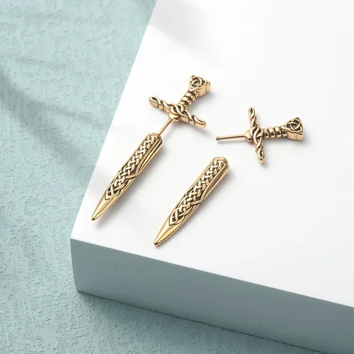 Vista 3 de SOBHART Aretes de espada para mujeres y hombres, góticos, punk, góticos, de acero inoxidable, oro con espada y daga